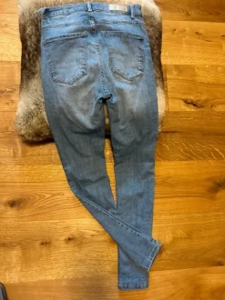 💙 Bershka Jeans – Skinny High Rise – hellblau (Gr. 36)