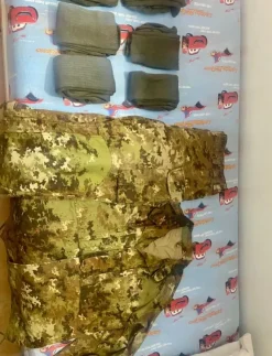 Abbigliamento esercito e oggettistica varia militare