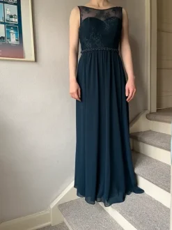 Abendkleid dunkelblau mit Spitze