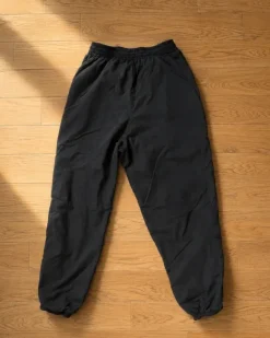 adidas Originals Baggy Trainingshose – Schwarz / Weiß – Trefoil – Größe S