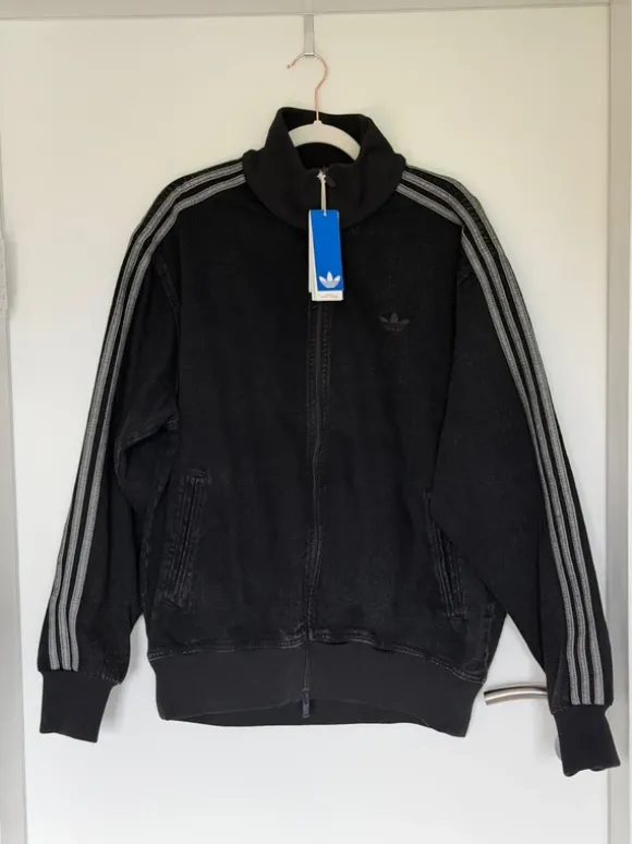 Adidas Originals Jeansjacke schwarz (true black) Gr L. neu und ungetragen mit Etikett