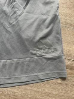 Adidas Shorts in L