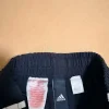 Adidas Sportshorts – Schwarz und Weiß