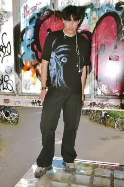 Airbrush futuristic shirt