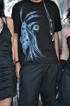 Airbrush futuristic shirt