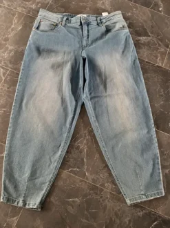 Angesagte Barrel-Jeans Gr.44 neu