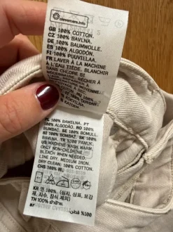 Ankle Jeans Momfit & Other Stories Creme Gr. 36