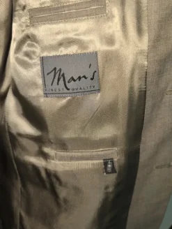 Anzug Gr. 52 grün Khaki einmal getragen mens design