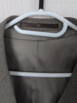 Anzug Gr. 52 grün Khaki einmal getragen mens design