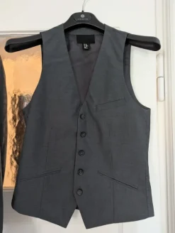 Anzug mit Weste, H&M, 44