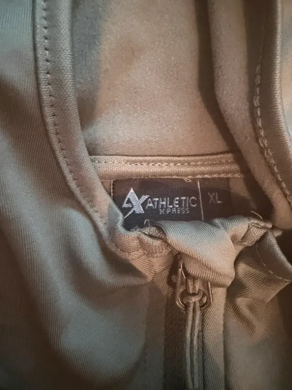 Athletic Sportjacke mit Kapuze – Größe XL
