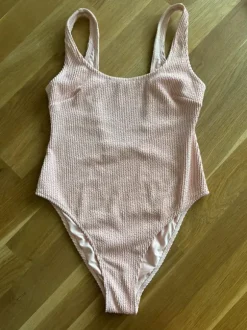 Badeanzug in Rosa von h&m