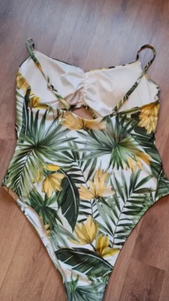 Badeanzug neu mit Etikett 🌸 Marke: H&M🌸 Größe XL