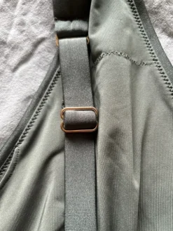 Badeanzug Shape grün H&M Gr 46