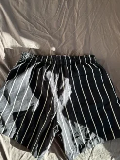 Badeshorts gestreift