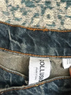 Baggy Hose Collusion