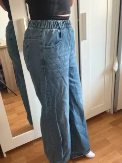 Baggy Jeans mit Bund