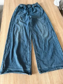 Baggy Jeans mit Bund