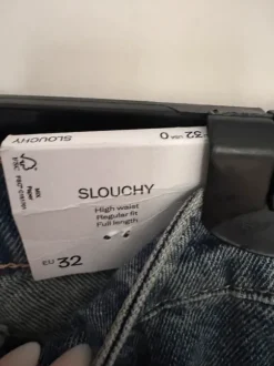 Balloon-Jeans mit mittlerer Bundhöhe