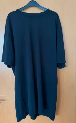 Basic Schwarzer T-Shirt