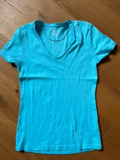 Basic T-Shirt V-Ausschnitt