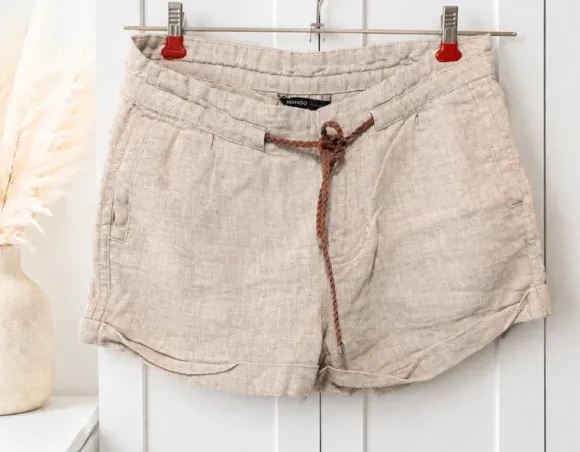 Beige Shorts von Mango