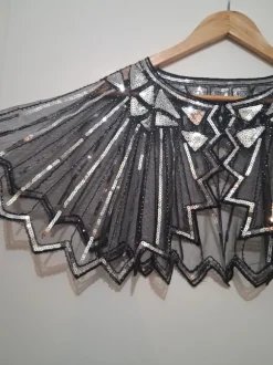 Belle cape Art Déco Années Folles Gatsby