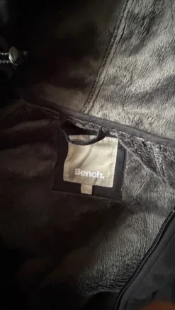 Bench Jacke Größe L