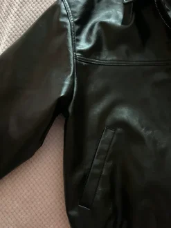 Bershka Lederjacke