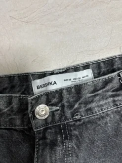 Bershka Loose Fit Jeans – Grau Anthrazit – Gr. 38 (M)