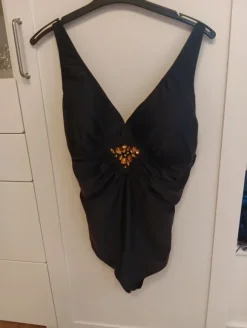 Bexleys Badeanzug