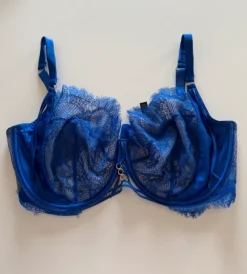 BH Spitze von Ann Summers