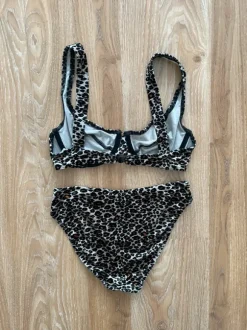 Bikini Leo 90er