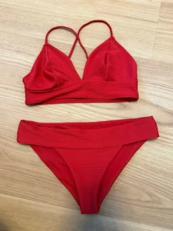 Bikini rot Only