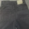 Black Squad Puro Loco Jorts in Schwarz