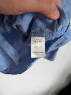 Blaues Leinenhemd