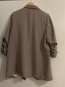 Blazer mit gerafften Ärmeln