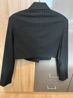 Blazer mit kurzem rücken