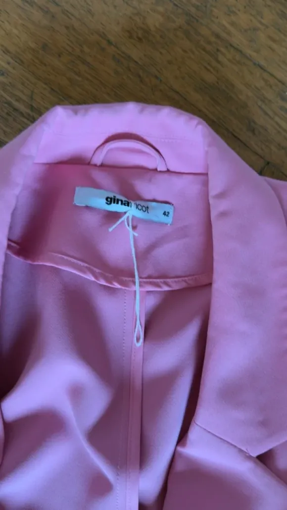 Blazer pink Gina Tricot 42