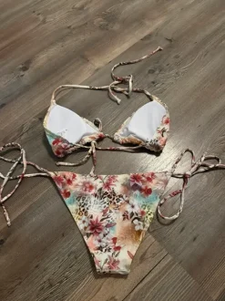 Blumen Bikini Set 🌸