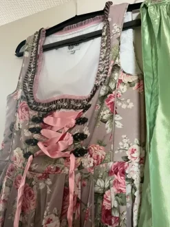 Blumen-Dirndl von Distler in Größe 36