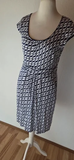 Boden Kleid