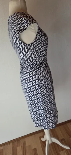 Boden Kleid