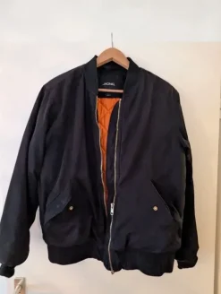 Bomberjacke schwarz