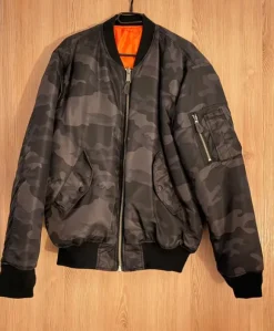 Brandit MA1 Bomberjacke Camouflage Schwarz Herren Übergangsjacke Streetwear Größe L
