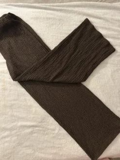 Braune Fühlings Hose