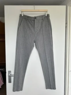 Broek Icon
