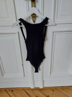 Broke & Schön Body black