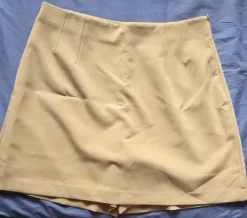 C&A Minirock/ Skort Beige Gr. 44 - Leicht & Top Zustand