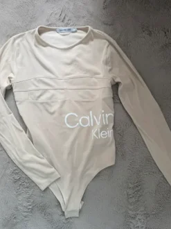 Calvin Klein Body in Beige